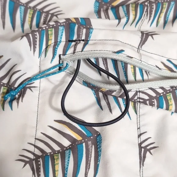 Patagonia Stretch Planing Boardshorts Size 35 In Fishbone Patterned Off-white - Picture 6 of 9